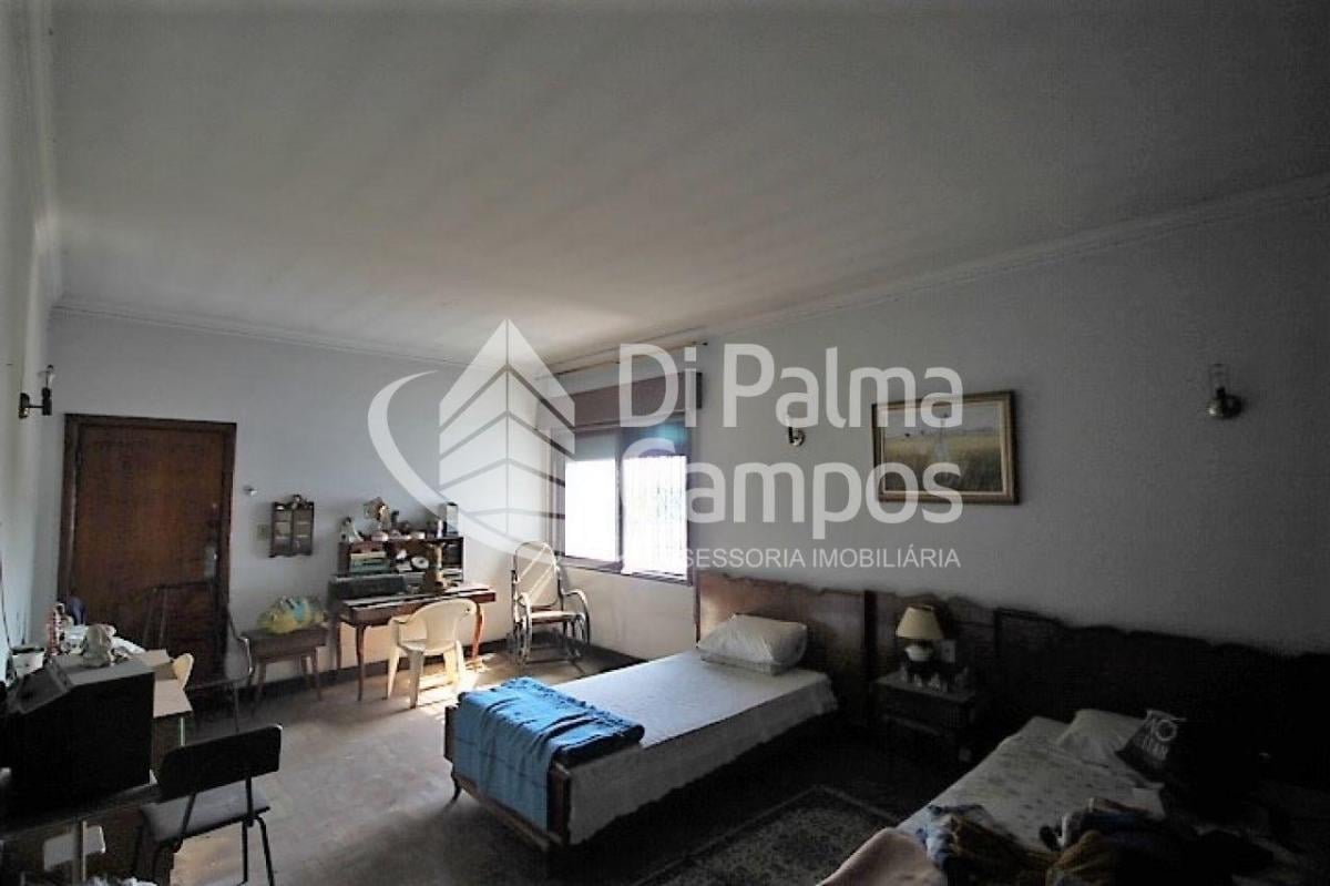 Casa à venda ou para alugar com 650m² no Ipiranga.