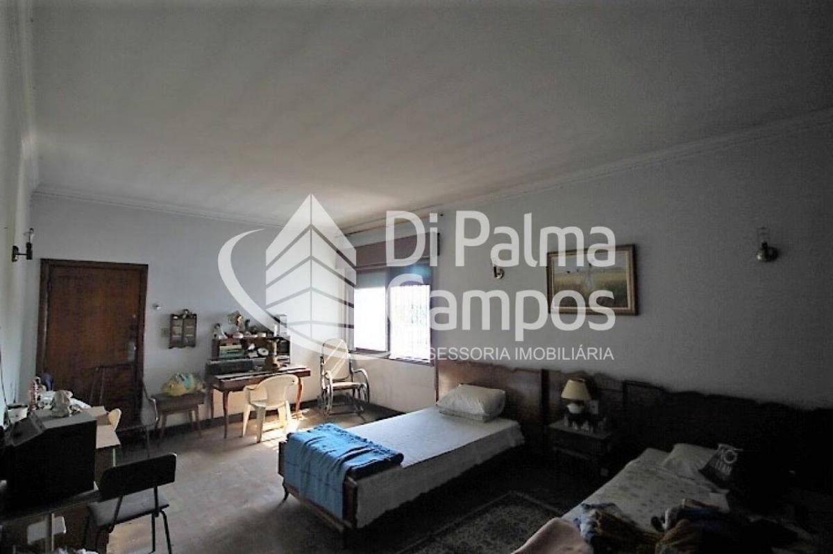 Casa à venda ou para alugar com 650m² no Ipiranga.