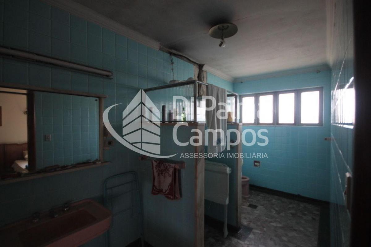 Casa à venda ou para alugar com 650m² no Ipiranga.