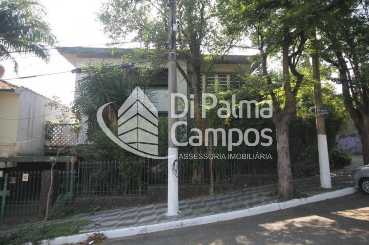 Casa à venda ou para alugar com 650m² no Ipiranga.