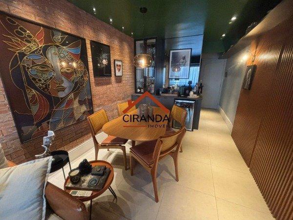 Apartamento à venda – em Cerqueira César