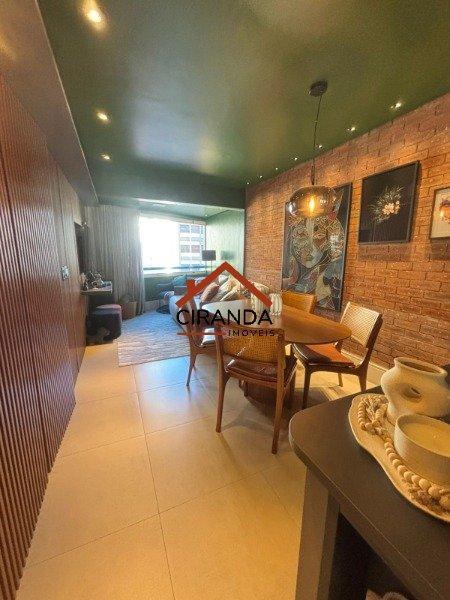 Apartamento à venda – em Cerqueira César