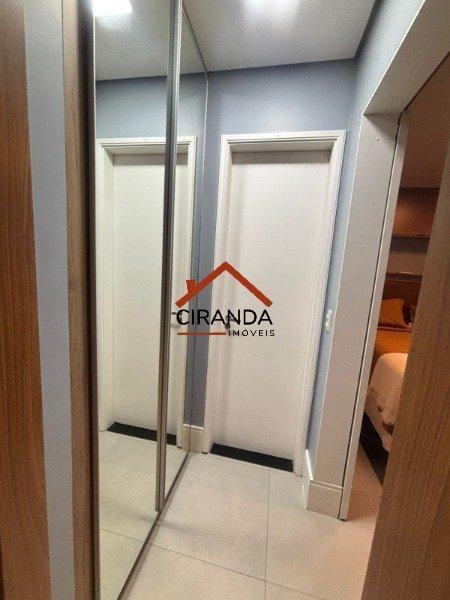 Apartamento à venda – em Cerqueira César