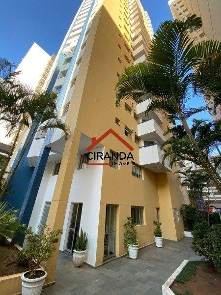 Apartamento à venda – em Cerqueira César