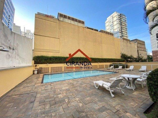 Apartamento à venda – em Cerqueira César