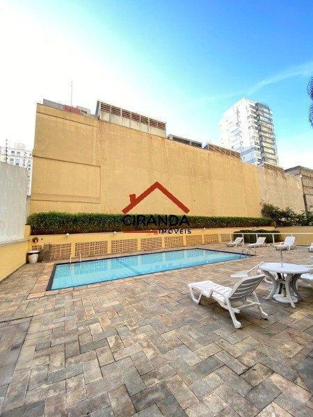 Apartamento à venda – em Cerqueira César