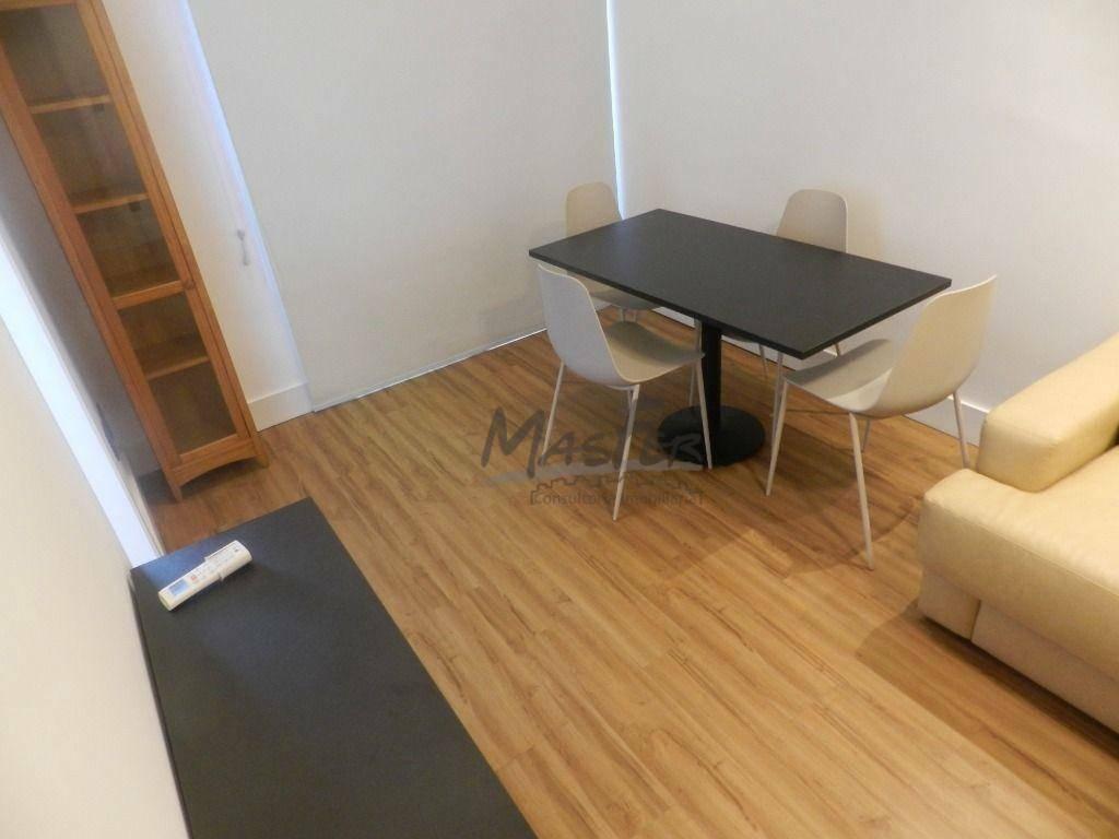 Lindo Duplex, impecavel e semi mobiliado.