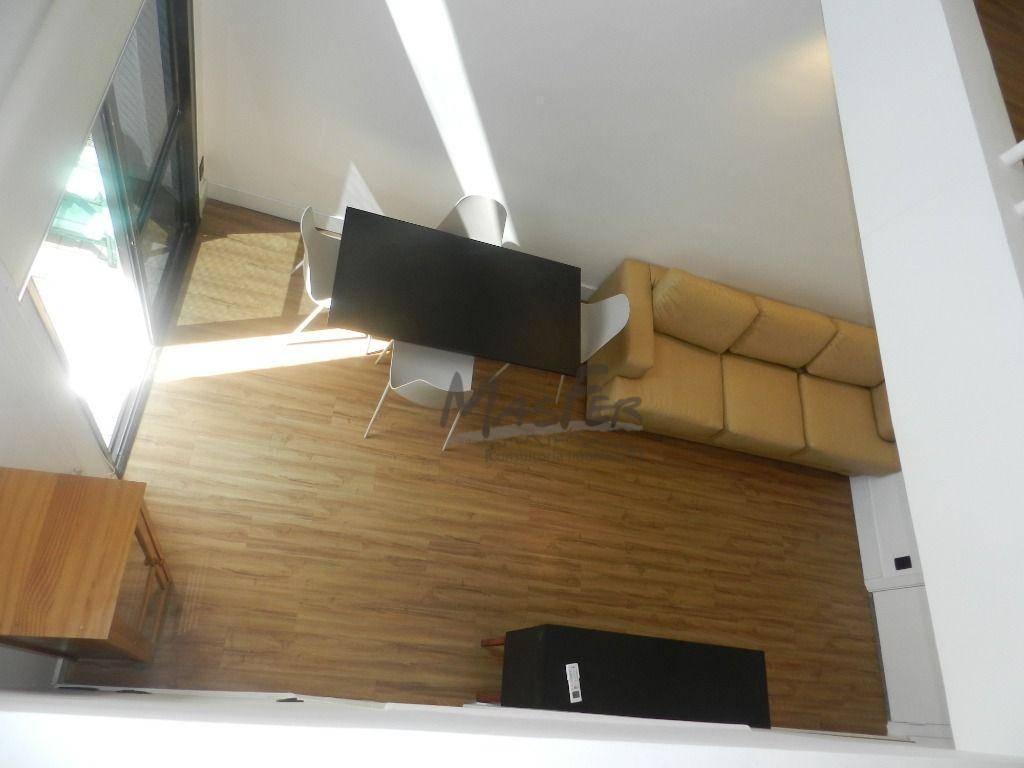 Lindo Duplex, impecavel e semi mobiliado.