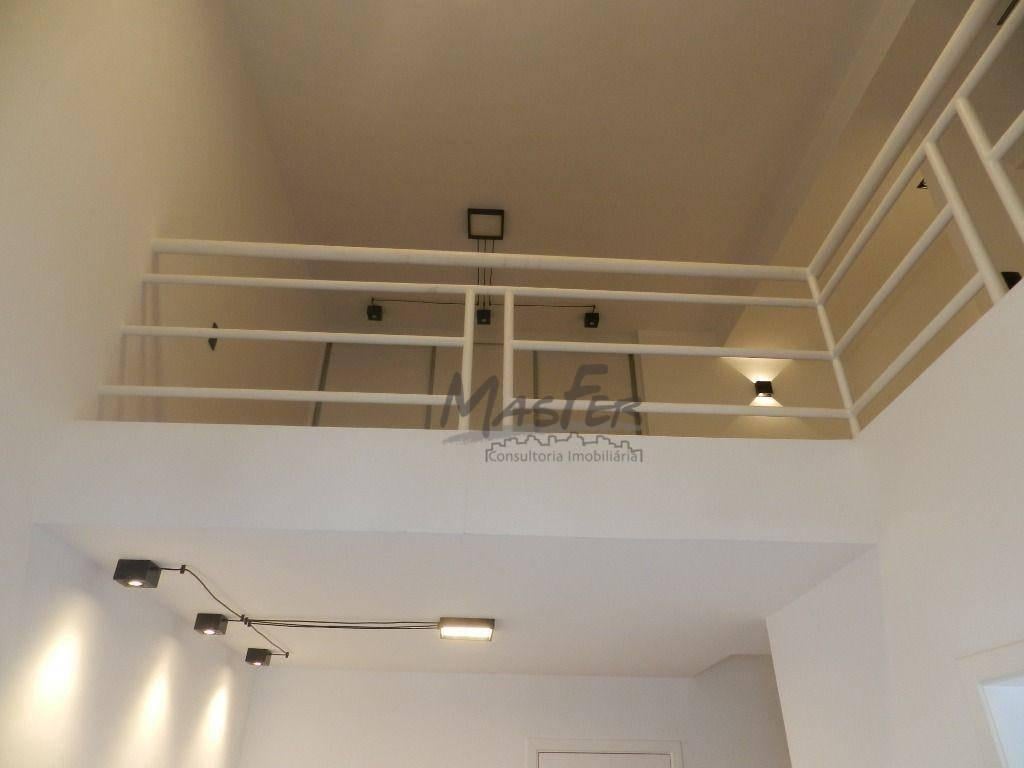 Lindo Duplex, impecavel e semi mobiliado.