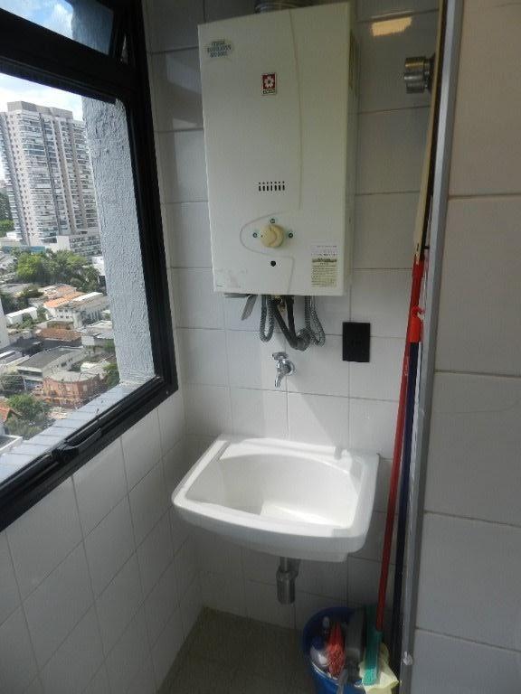 Lindo Duplex, impecavel e semi mobiliado.