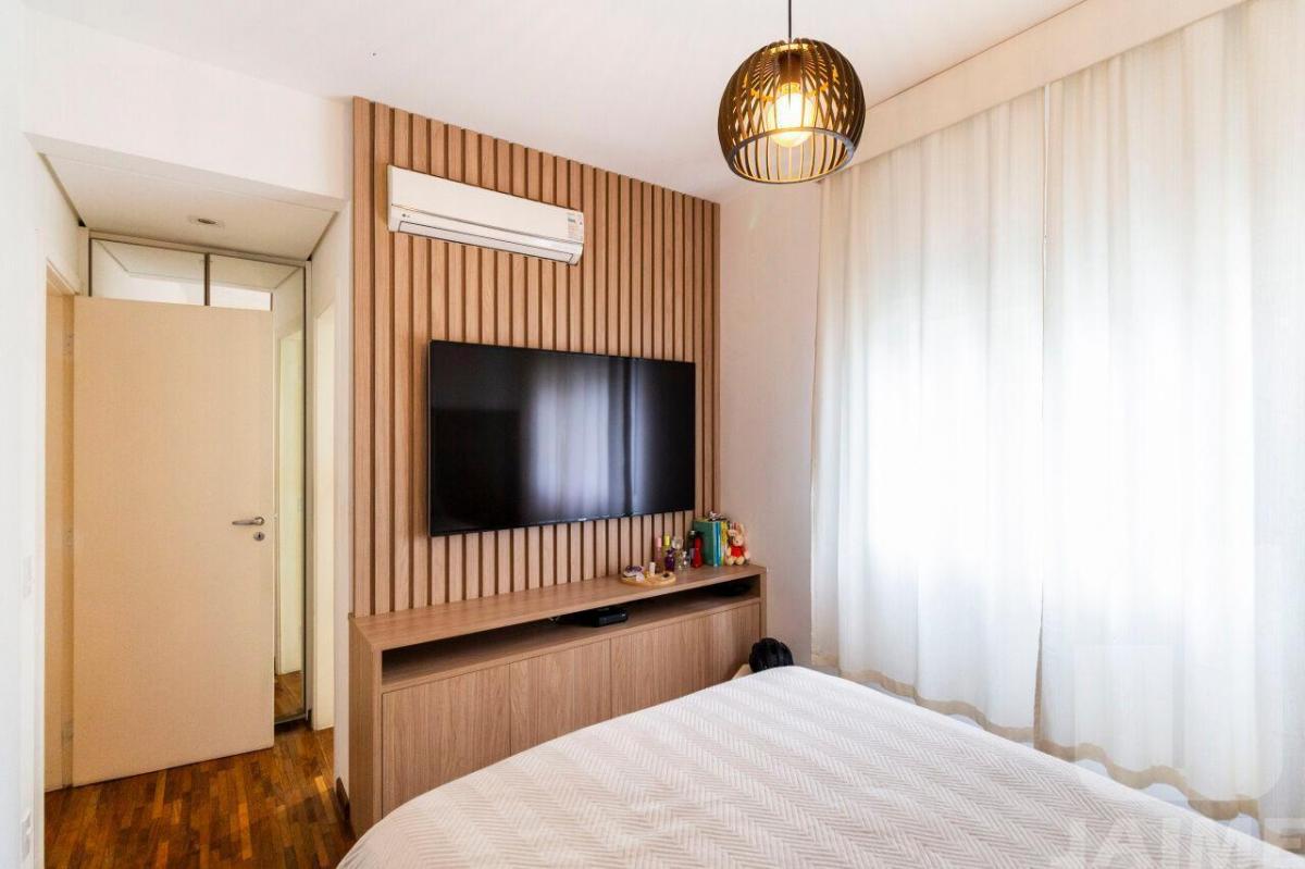 Lindo apartamento, 200 metros, área nobre, rua arborizada, próximo ao Shopping Higienópolis.