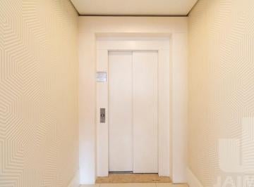 Lindo apartamento, 200 metros, área nobre, rua arborizada, próximo ao Shopping Higienópolis.