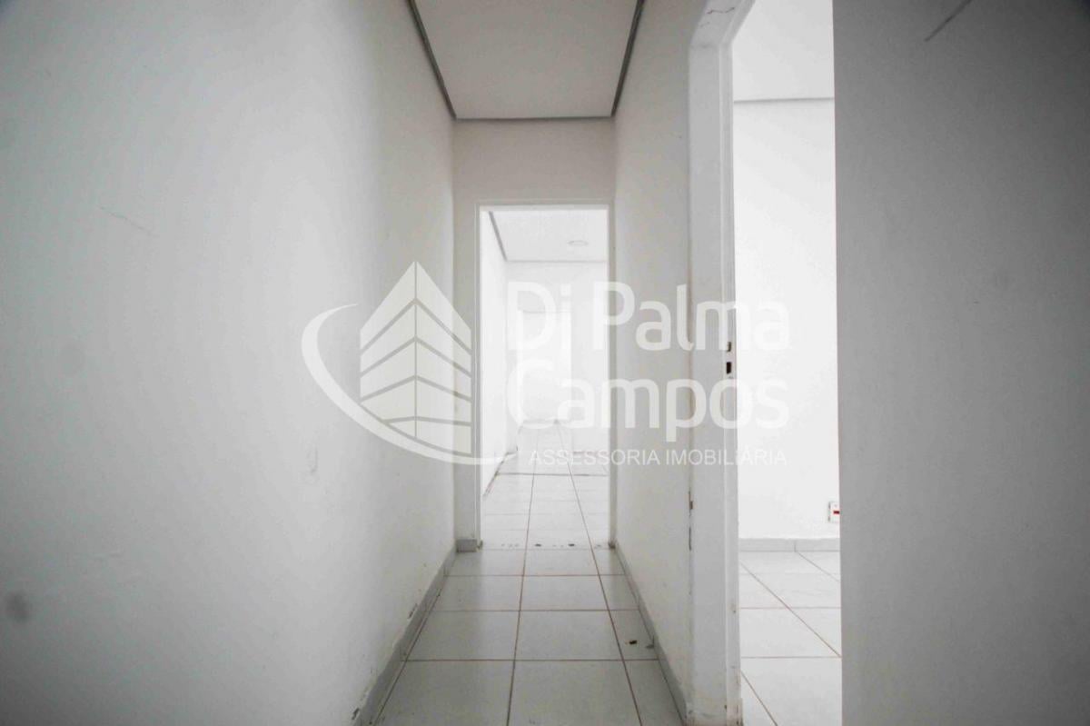 Prédio comercial com 385m² salão principal 90m² para alugar com 8 salas e 3 banheiros no Ipiranga