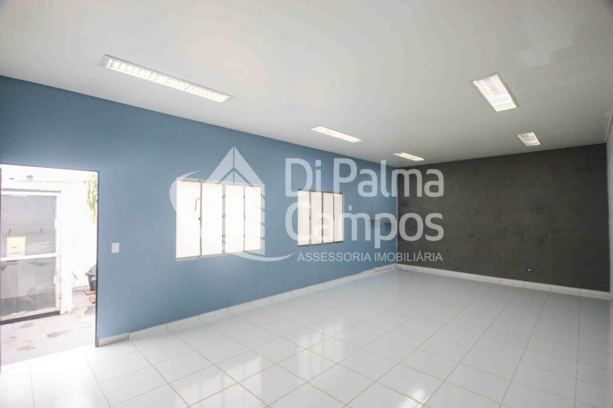 Prédio comercial com 385m² salão principal 90m² para alugar com 8 salas e 3 banheiros no Ipiranga