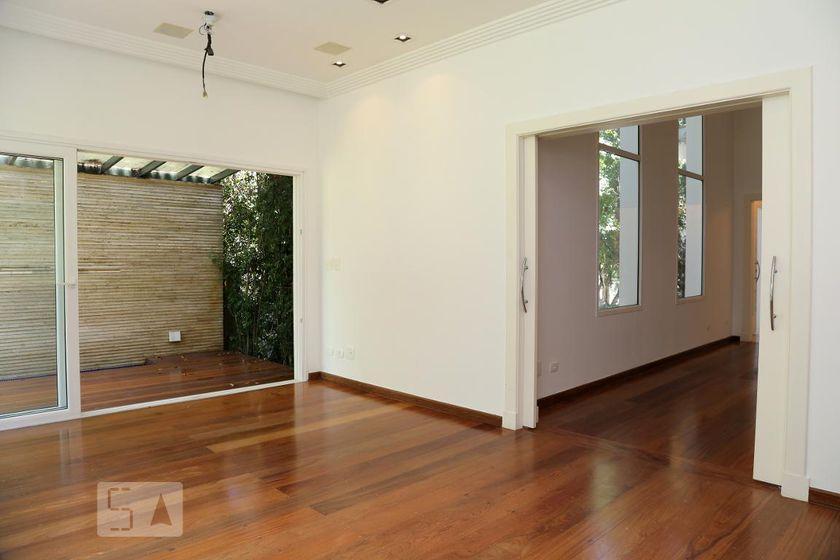 Casa à Venda – Jardim Taboão, 4 Quartos, 670 m² – São Paulo