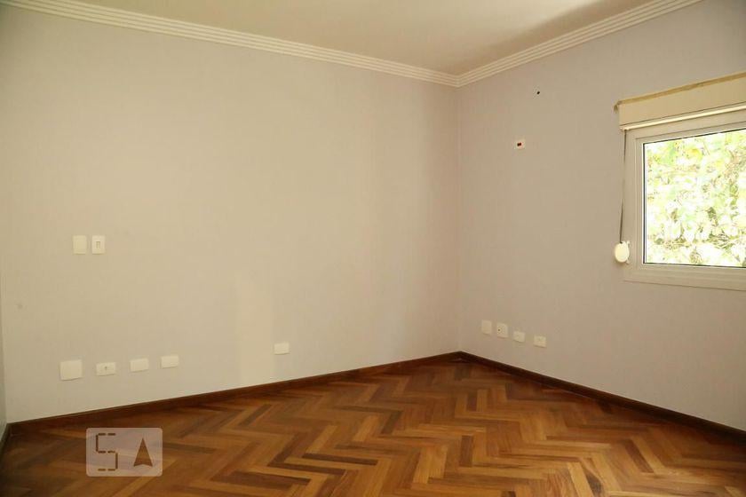 Casa à Venda – Jardim Taboão, 4 Quartos, 670 m² – São Paulo