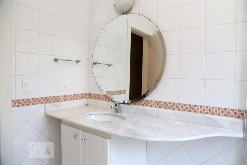 Casa à Venda – Jardim Taboão, 4 Quartos, 670 m² – São Paulo