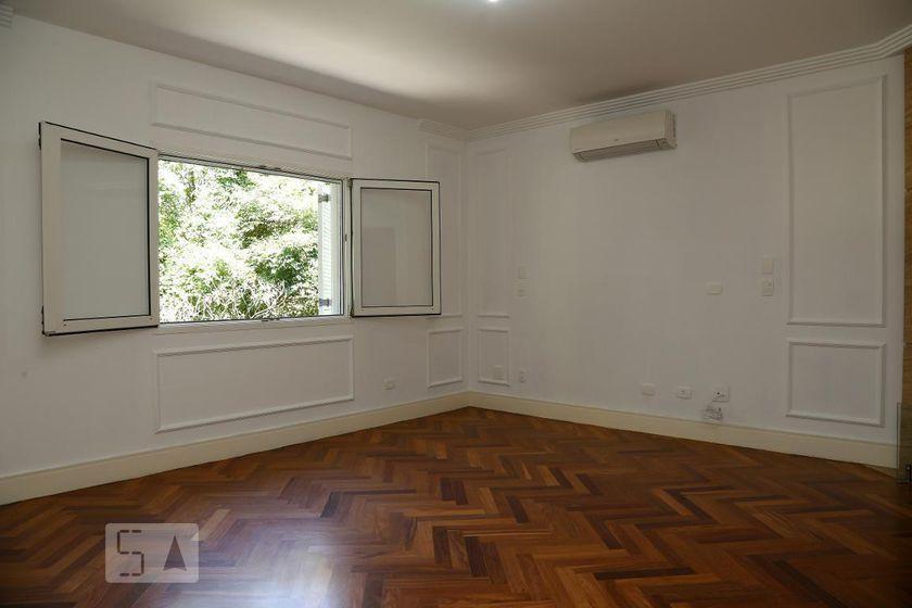 Casa à Venda – Jardim Taboão, 4 Quartos, 670 m² – São Paulo