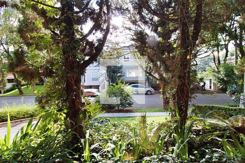 Casa à Venda – Portal do Morumbi, 4 Quartos, 700 m² – São Paulo