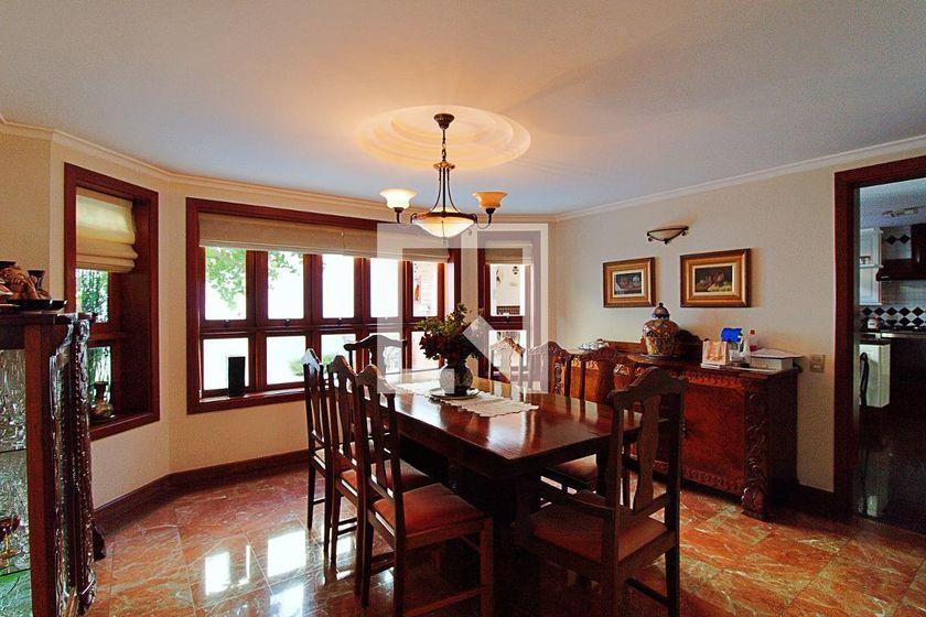 Casa à Venda – Portal do Morumbi, 4 Quartos, 700 m² – São Paulo