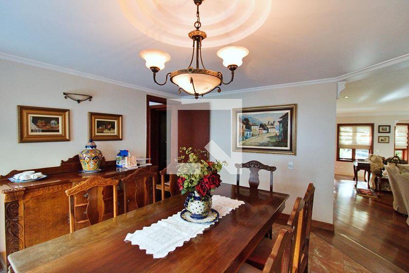Casa à Venda – Portal do Morumbi, 4 Quartos, 700 m² – São Paulo