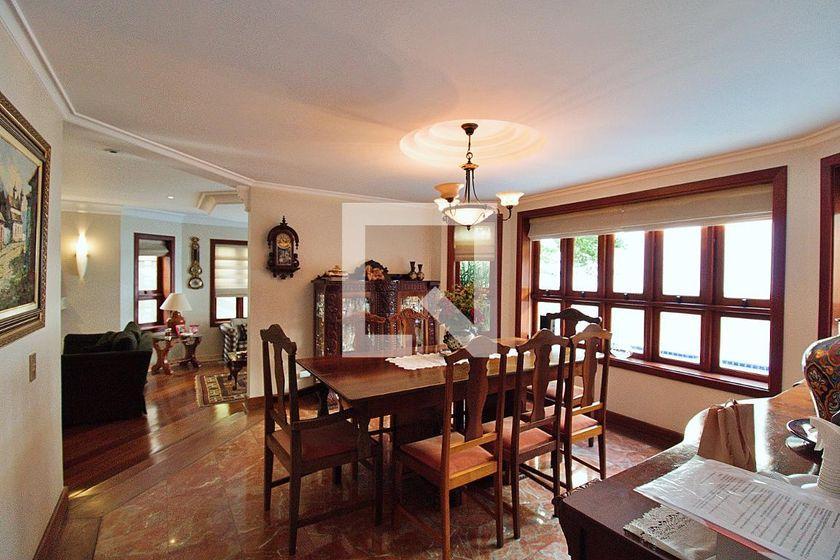 Casa à Venda – Portal do Morumbi, 4 Quartos, 700 m² – São Paulo