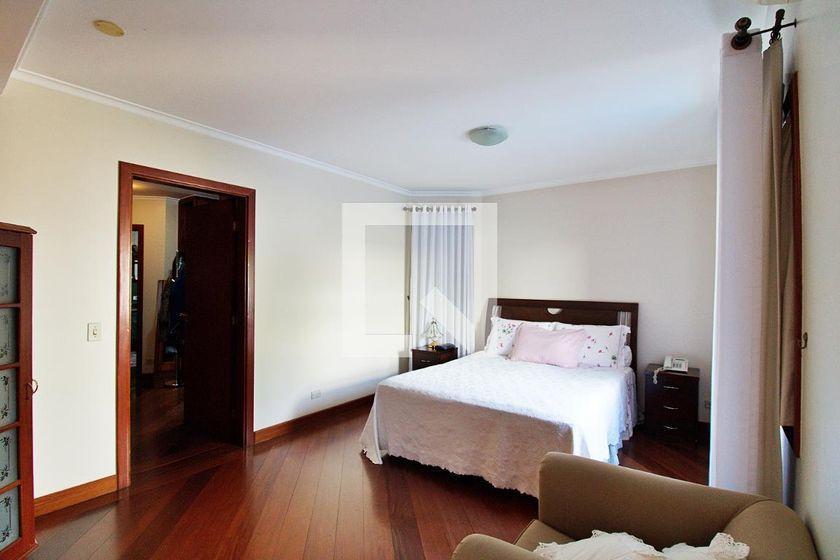 Casa à Venda – Portal do Morumbi, 4 Quartos, 700 m² – São Paulo