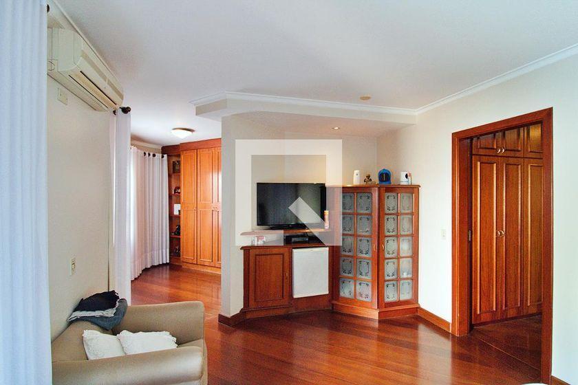 Casa à Venda – Portal do Morumbi, 4 Quartos, 700 m² – São Paulo