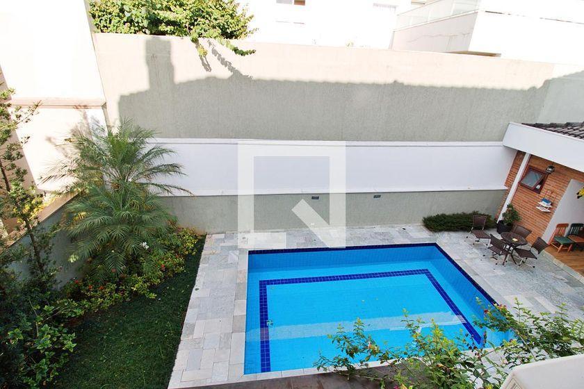 Casa à Venda – Portal do Morumbi, 4 Quartos, 700 m² – São Paulo