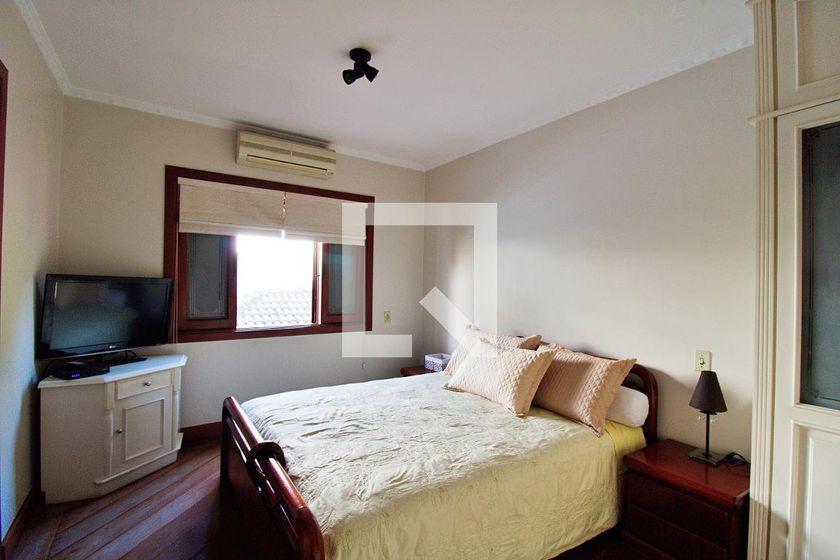 Casa à Venda – Portal do Morumbi, 4 Quartos, 700 m² – São Paulo