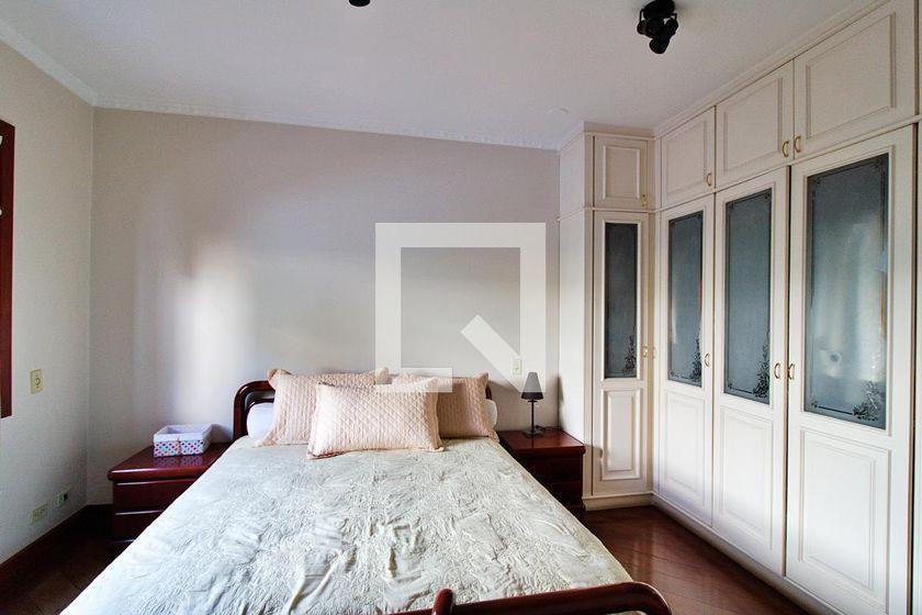 Casa à Venda – Portal do Morumbi, 4 Quartos, 700 m² – São Paulo