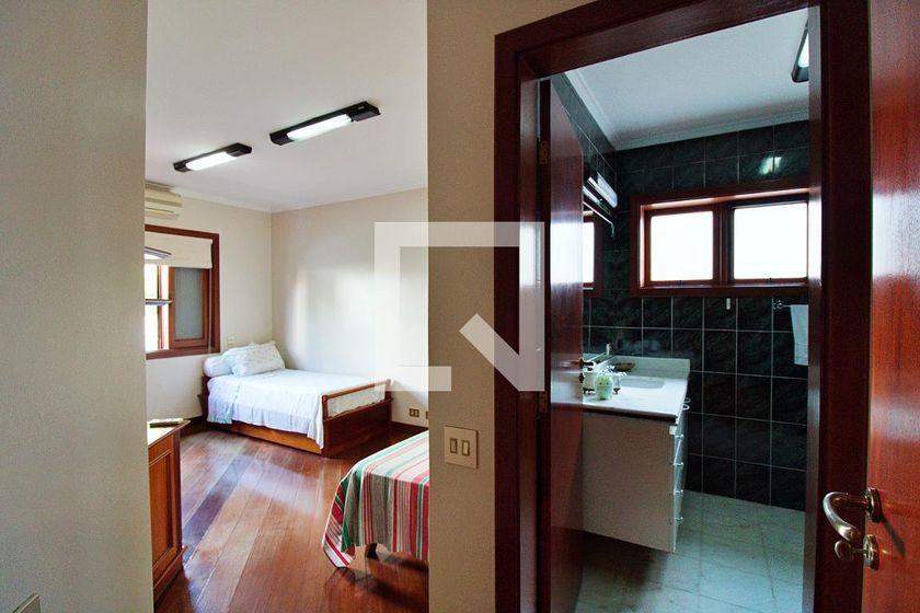 Casa à Venda – Portal do Morumbi, 4 Quartos, 700 m² – São Paulo