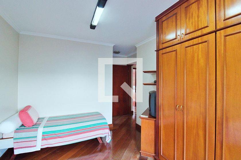 Casa à Venda – Portal do Morumbi, 4 Quartos, 700 m² – São Paulo