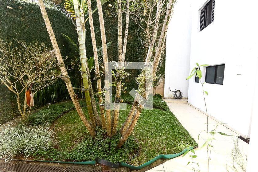 Casa à Venda – Real Parque, 4 Quartos, 580 m² – São Paulo