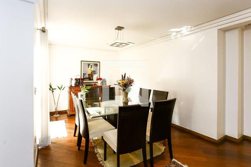 Casa à Venda – Real Parque, 4 Quartos, 580 m² – São Paulo
