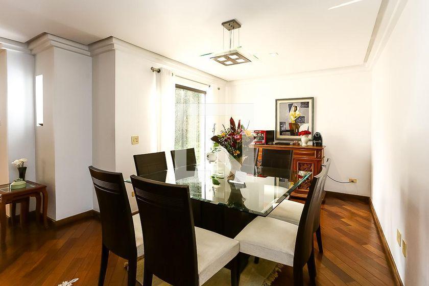 Casa à Venda – Real Parque, 4 Quartos, 580 m² – São Paulo
