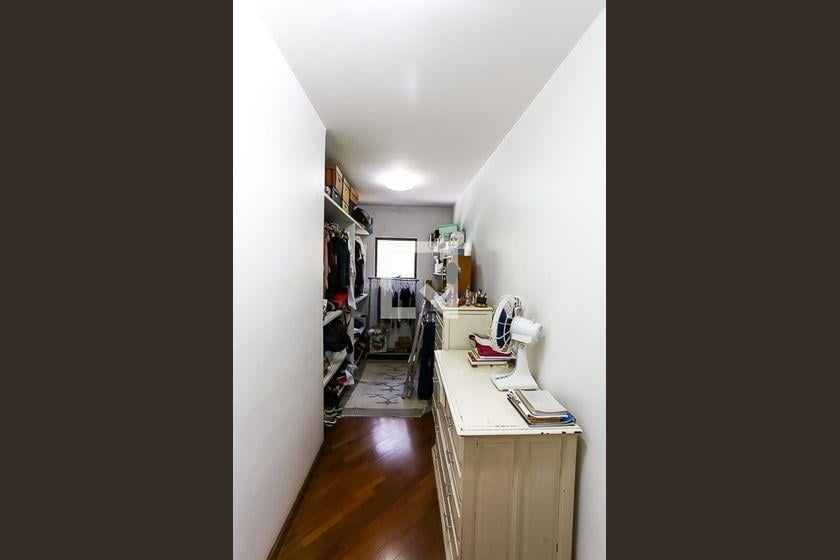 Casa à Venda – Real Parque, 4 Quartos, 580 m² – São Paulo