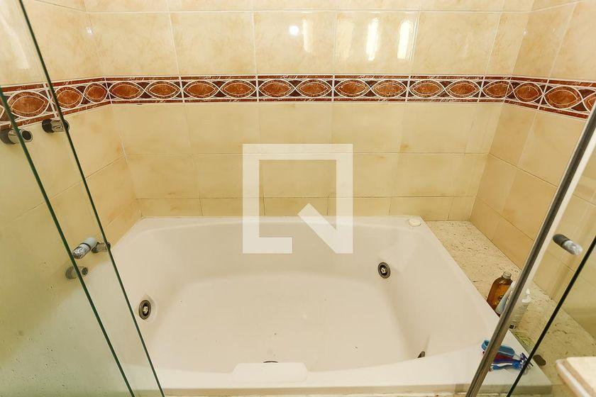 Casa à Venda – Real Parque, 4 Quartos, 580 m² – São Paulo