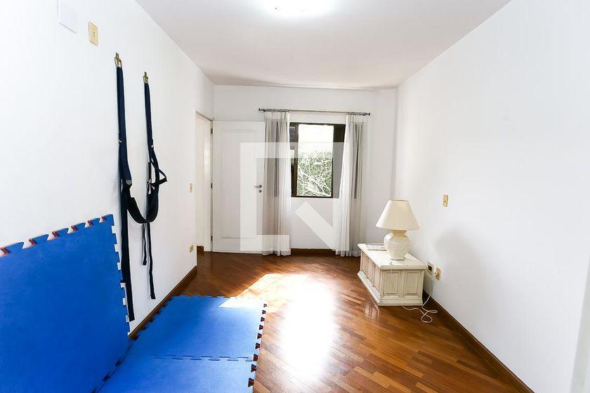 Casa à Venda – Real Parque, 4 Quartos, 580 m² – São Paulo