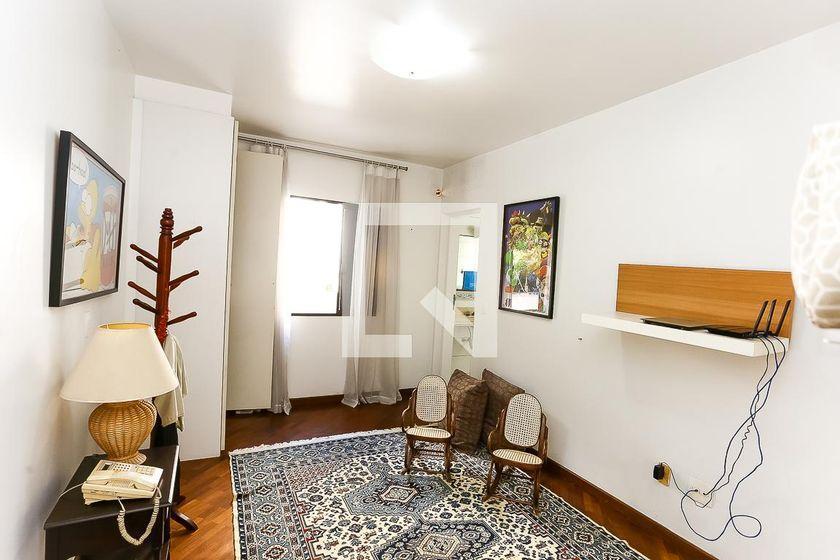 Casa à Venda – Real Parque, 4 Quartos, 580 m² – São Paulo