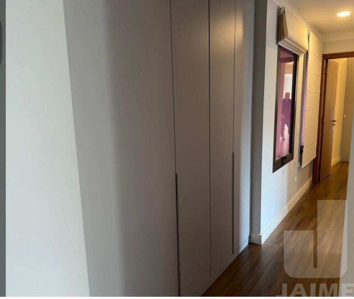 APARTAMENTO 4 DORMITORIOS SENDO 2 SUITES 3 BANHEIROS SALA 3 AMBIENTES 3 VAGAS.