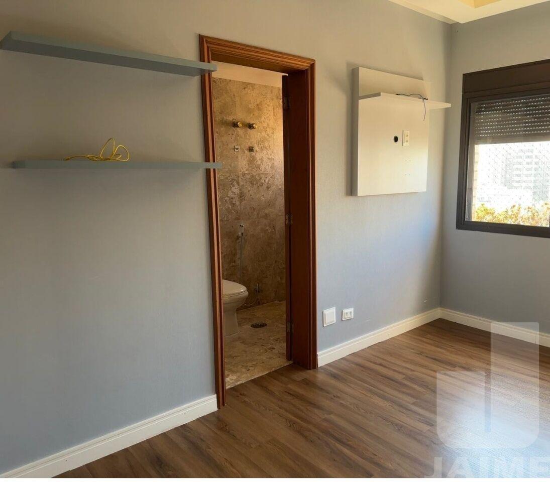 APARTAMENTO 4 DORMITORIOS SENDO 2 SUITES 3 BANHEIROS SALA 3 AMBIENTES 3 VAGAS.