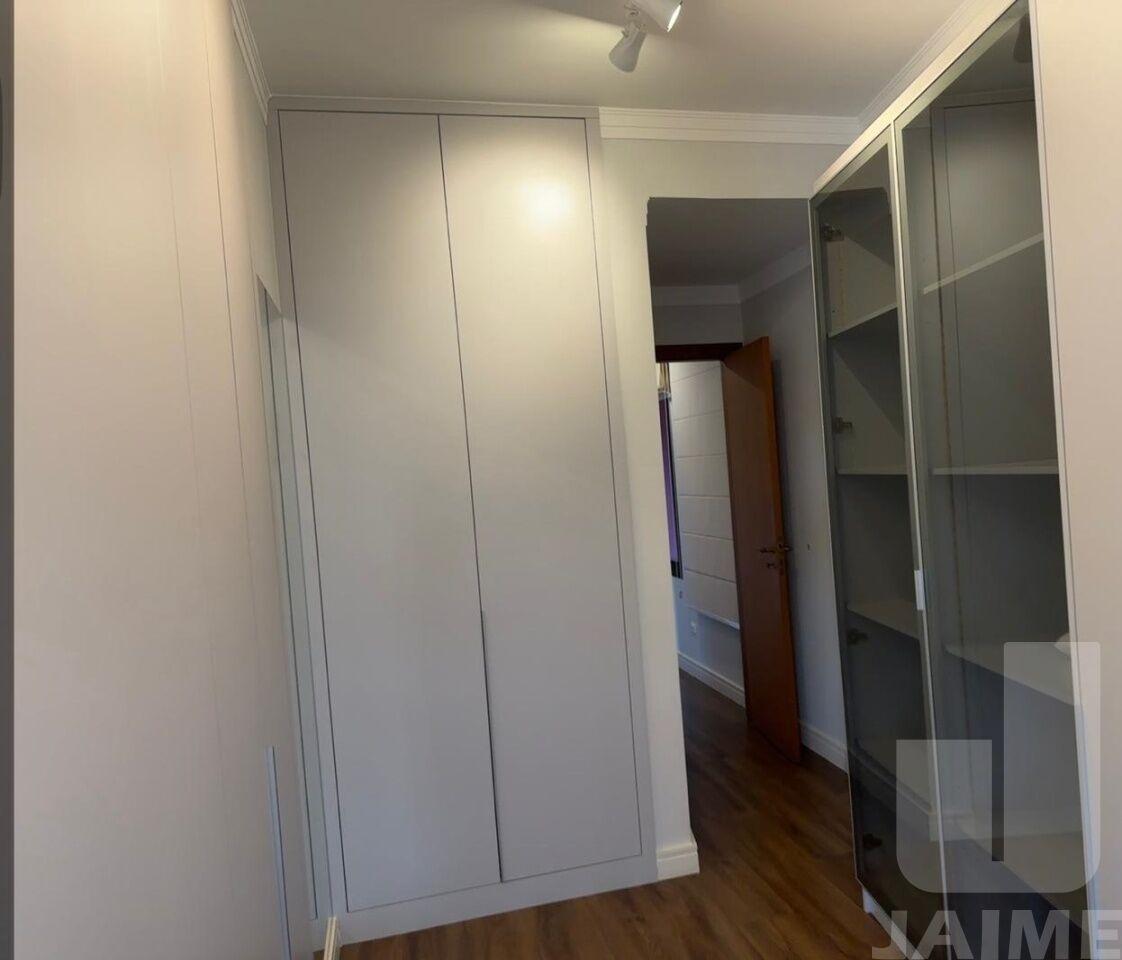 APARTAMENTO 4 DORMITORIOS SENDO 2 SUITES 3 BANHEIROS SALA 3 AMBIENTES 3 VAGAS.