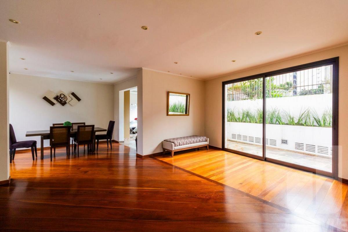 APARTAMENTO 4 DORMITORIOS SENDO 2 SUITES 3 BANHEIROS SALA 3 AMBIENTES 3 VAGAS.
