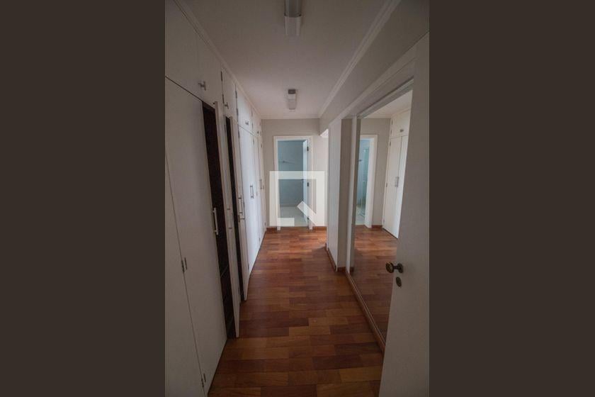 Apartamento à Venda – Campo Belo, 4 Quartos, 250 m² – São Paulo