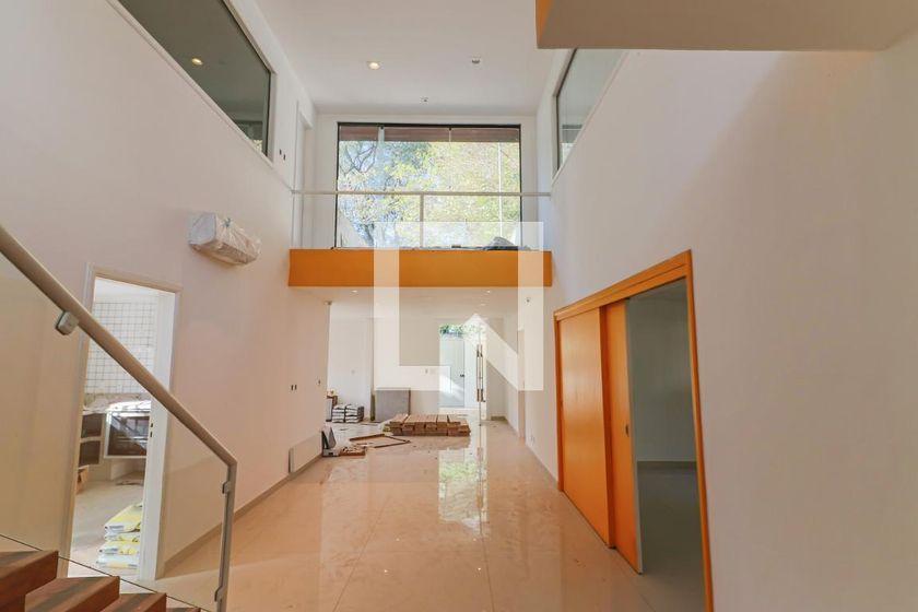 Casa à Venda – Butantã, 5 Quartos, 350 m² – São Paulo