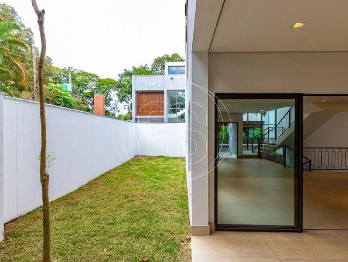 Casa de condomínio com 4 suítes na charmosa Rua Das Barcas no miolo do Alto da Boa Vista