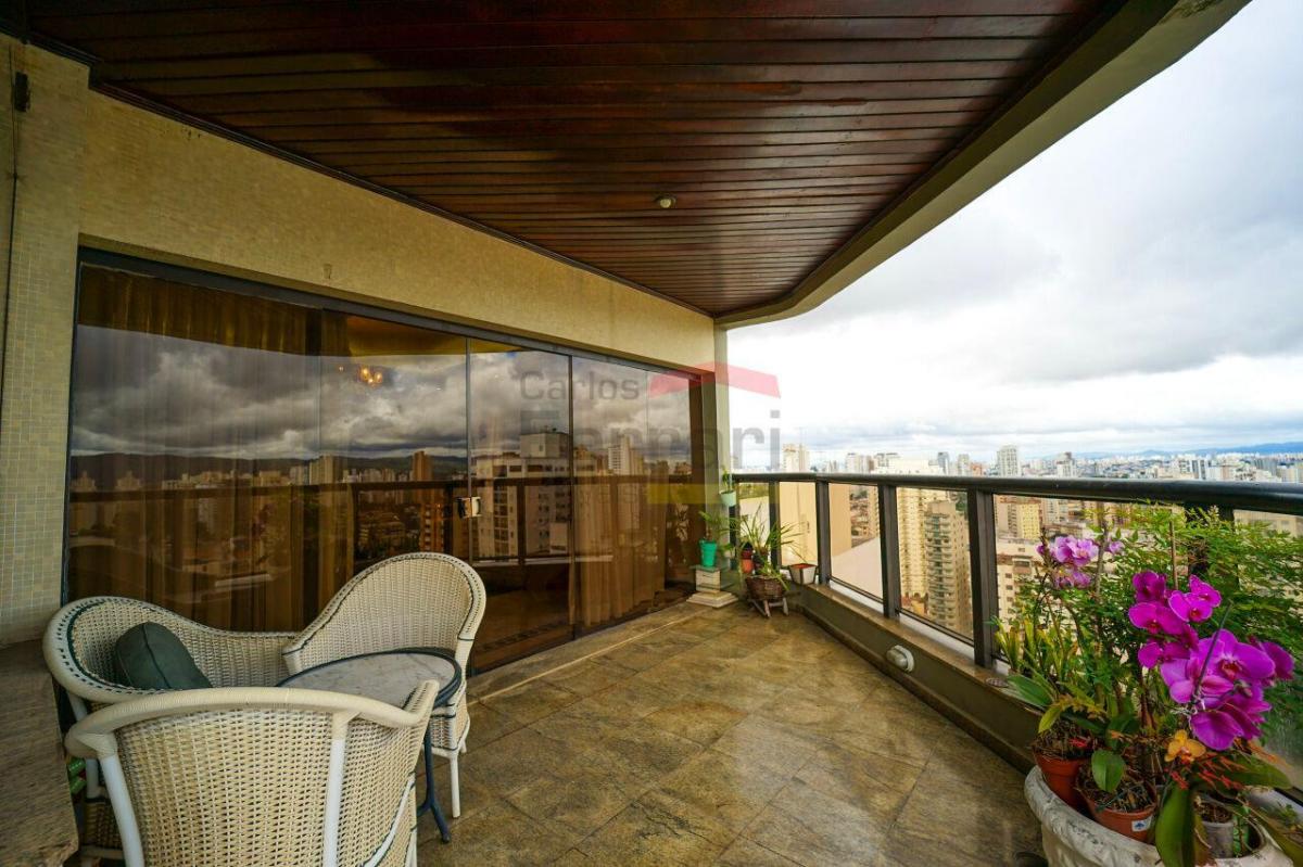 Cobertura Duplex de Alto Padrão 634 m² Alto de Santana