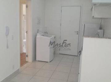 Otimo apto. com amplo espaço externo.