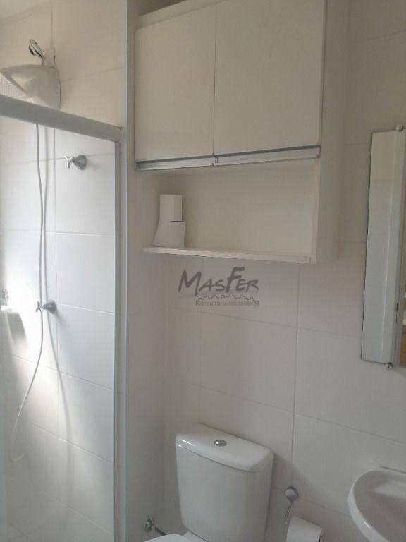 Otimo apto. com amplo espaço externo.